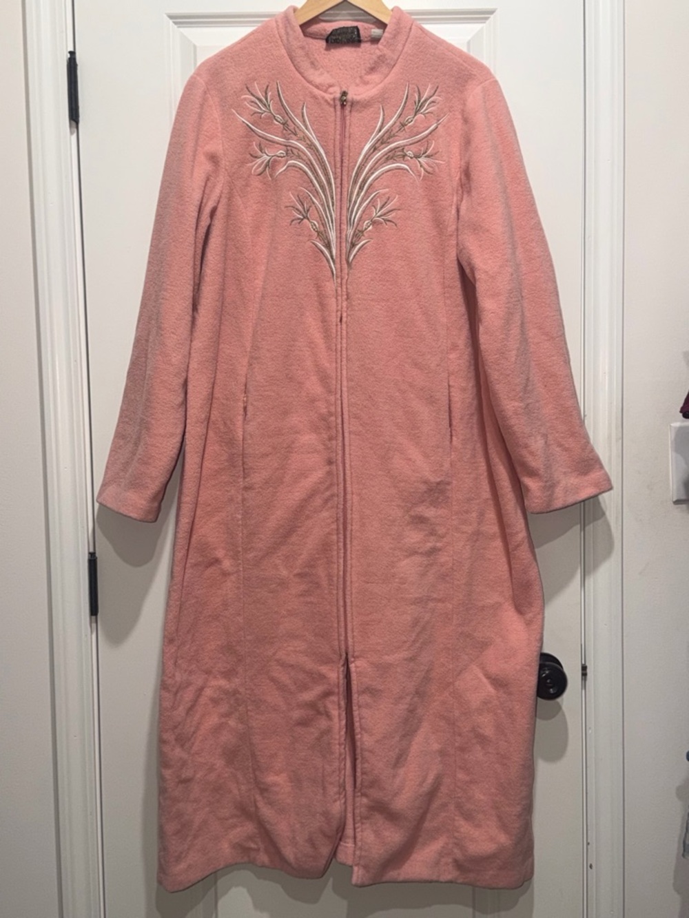Bob Mackie wearable art‎ robe, peach, XL